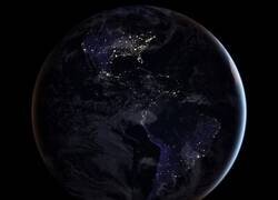 Enlace a Mármol Negro: la Tierra de noche según la NASA