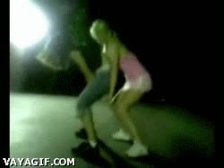 golpe,chica,carretera,borracha