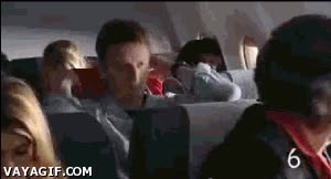 vieja,puñetazo,ostia,golpe,cojin,avion