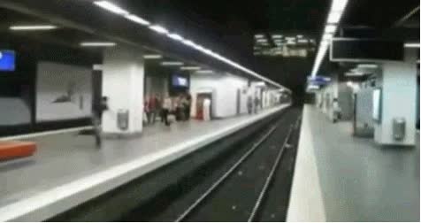 via,salto,parkour,metro,anden