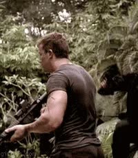 soldado,selva,sangre,patada,cara