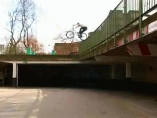 salto,puente,BMX,barandilla