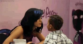 niño,katy perry,beso
