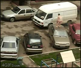 salto,desnudo,coches