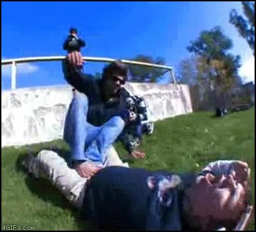 tonto,salto,dolor,bolas