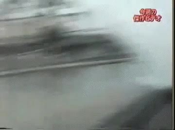 ¿Quién dice que no hay daños colaterales en los parques de atracciones? niño,fail,atraccion,agua
