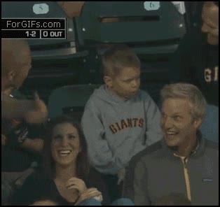 pelota,ni&ntilde;o,enfadado,resignaci&oacute;n,brazos cruzados