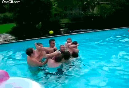 amigos,piscina,caida,fun,tonto