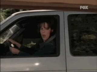Malcolm,conducir,coche,madre,pillado