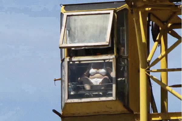 grua,se&ntilde;or,comodo,ropa interior de mujer,sujetador