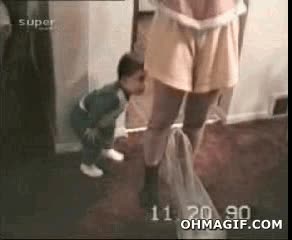 ni&ntilde;o,cabron,mir&oacute;n