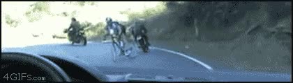 moto,coche,suerte,ciclista