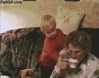 abuela,tirar,te,cafe,taza