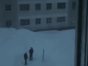 nieve,5º piso,saltando,Rusos