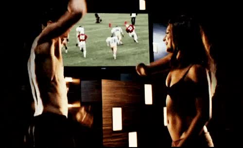 futbol americano,mila kunis,pareja,friends with benefits,justin
