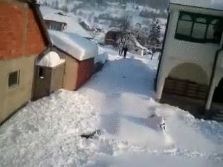 nieve,salto,ventana,casa,loco