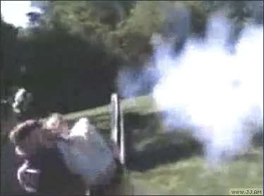 ¿Seguro que sabes usar la escopeta, hijo? golpe,mal tiro,escopeta,padre,Hijo