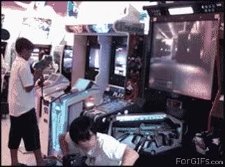 niño,jugando,guerra,armas