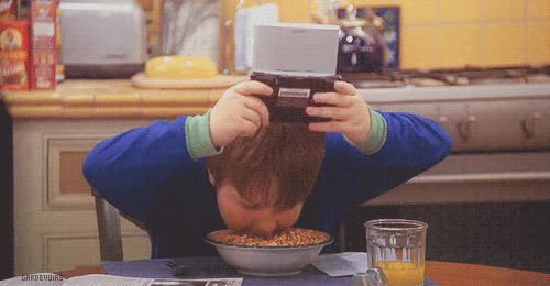 cereales,dos hombres y medio,comer,gamebloy
