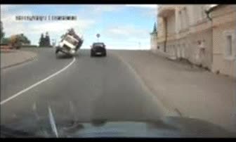 accidente,cami&oacute;n,esquivar,carretera