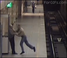 metro,hostia,loco,andén,tirar,pelea