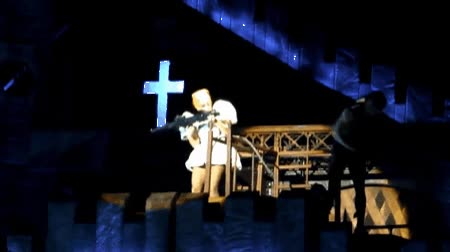 lady gaga,golpe,cabeza