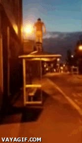 marquesina,bus,tren,hostia,caerse