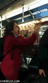 metro,loca,chica,gente,personas,pegar