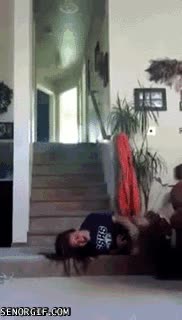 hostia,cubo,ca&iacute;da,fail,escaleras