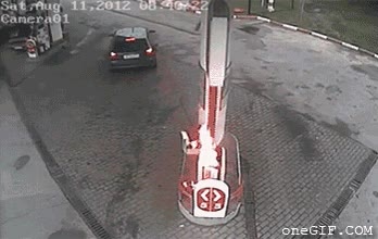 mujer,gasolinera,fuego,genius,calle