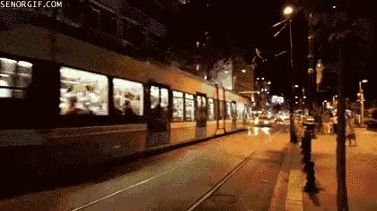 calle,gente,coches,conducir,marcha atrás,ciudad