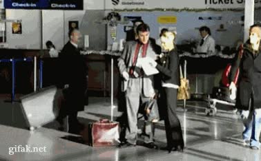 maleta,ladrón,robar,aeropuerto