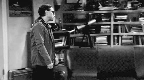 the big bang theory,leonard,trabajo,volver,casa,curro,sofa