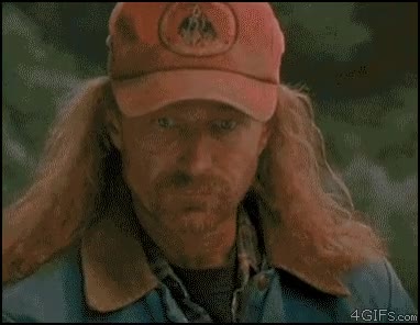 sierra electrica,talar,cortar,Chuck Norris,arbol,manos