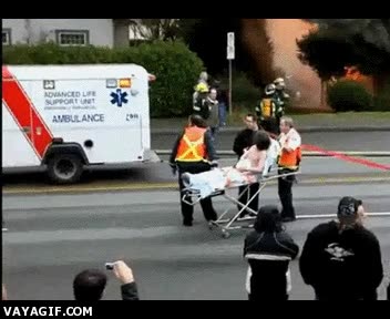 bomberos,casa,incendio,fuego,loco