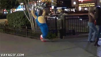 disfraz,sonic,hombre,ridiculo,anillos,caer