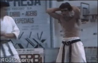 pelotas,piernas,kimono,error de calculo,palo,golpe,karateka,cinturon negro