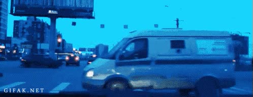 furgoneta,peatón,paso de cebra,coche,vago