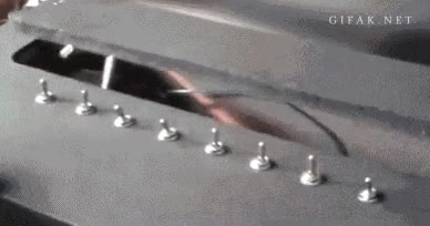 maquina,inutil,interruptores,botones,activar,desactivar,aprobar,rechazar,gobierno de españa