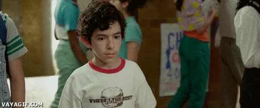 desayuno,maletita,alf,beber,erecto,profe sexy,agua,fuente