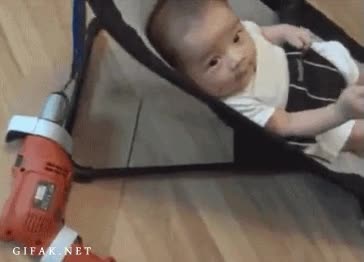 taladro,padre,chino,mecer,beb&eacute;,balancear