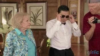 ancianos,mayores,viejos,sorpresa,psy,gafas de sol,abuelos