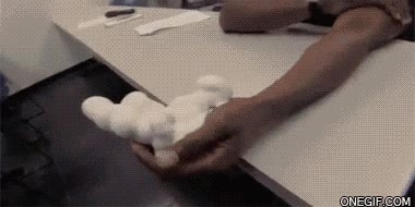 broma,comisaria,policias,trollear,espuma de afeitar,putada