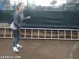 resbalon,resbalar,moonwalk,chica,paso,michael jackson,fail,caida