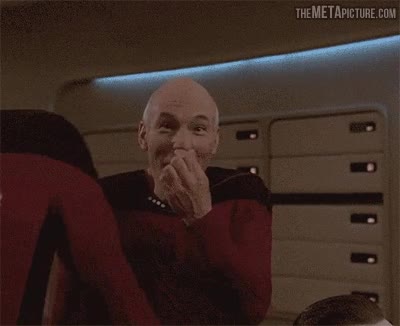 amigo,gracia,callarse,risa,bromas,gastar,the new generation,star trek,broma,reirse,reir,patrick stewart,expresion