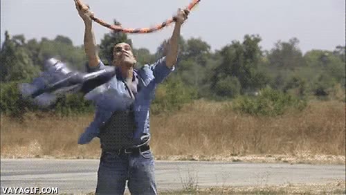 No siempre es bueno intentar inculcar tus hobbies a tus hijos en toda la boca,radiocontrol,juguete,padre,avión,Pequeño error,teledirigido,aeromodelismo,phil dunphy,modern family