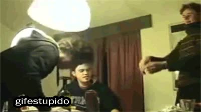 cabeza,lampara,romperse,da&ntilde;o,troll,amigo cabron,levantarse