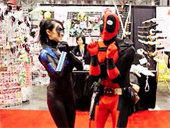 salon,comic con,cosplay,beso,friki,deadpool