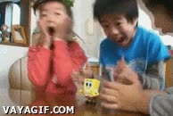 Euforia máxima cuando te compraban el juguete que querías asiaticos,chinos,niños,expresion,extrasis,alegria,euforia,LOL,wtf,amazing,bob esponja