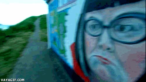 gafas,iguales,graffiti,muro,mujer,molesta,parecidas